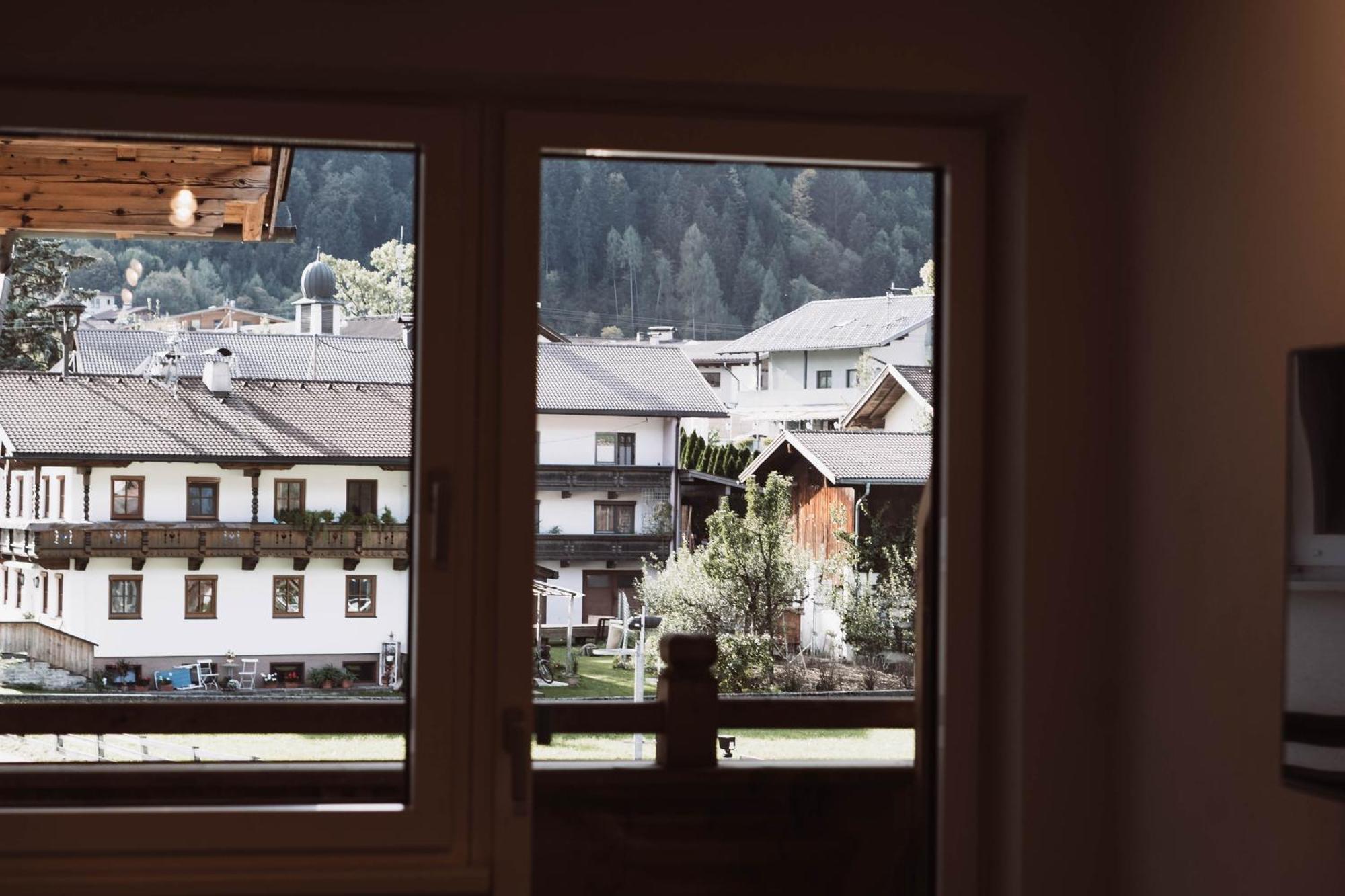 Lebe'Schlitters - Das Ferienapartmenthaus Im Zillertal Exterior foto
